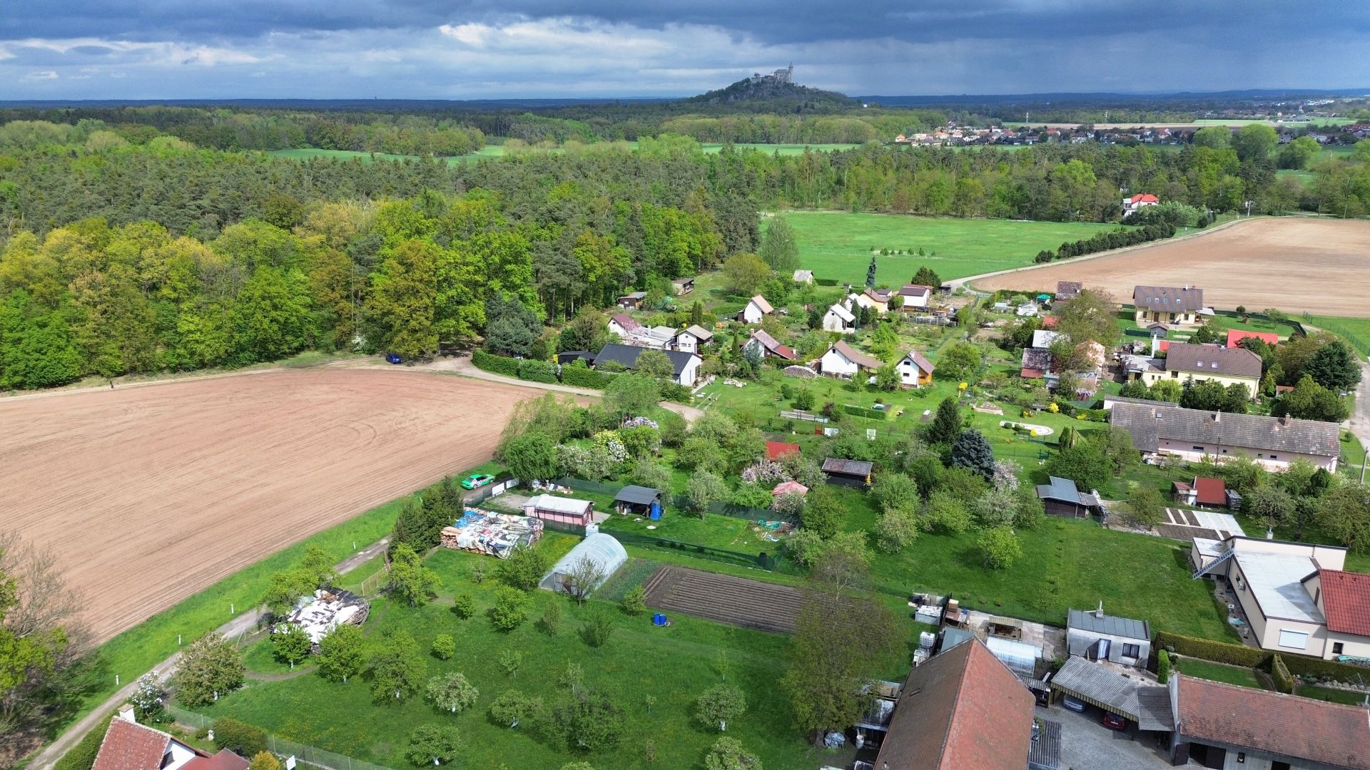 Prodej pozemku Staré Hradiště - Psinek