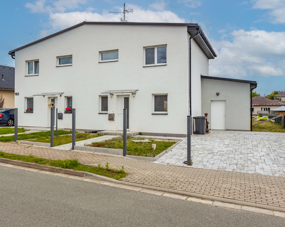 Prodej řadového rodinného domu v Ličně